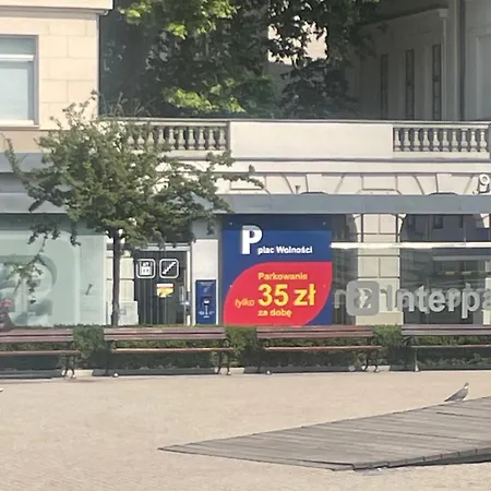 Plac Wolnosci 6 Airconditioning מלון דירות