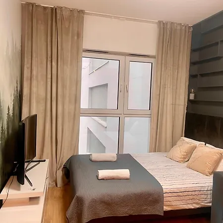 Plac Wolnosci 6 Airconditioning מלון דירות 3*